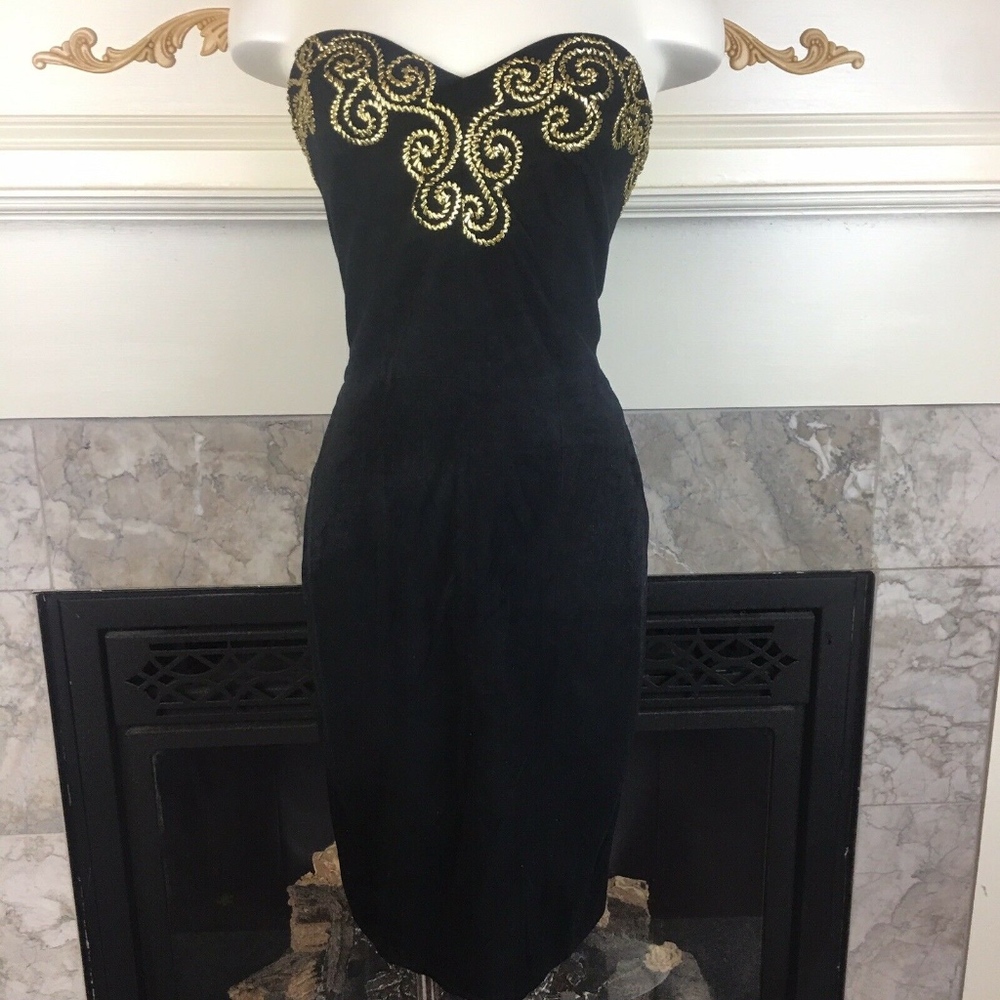 VTG Vakko 6 Sweetheart Suede Knee Length Dress